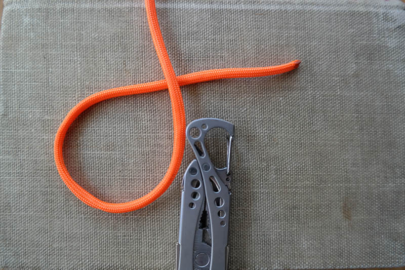 Illustration for article titled Knot Tying Process Images